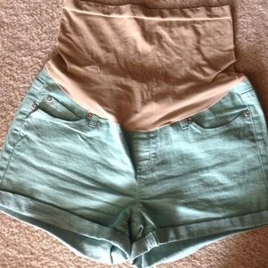 Maternity shorts