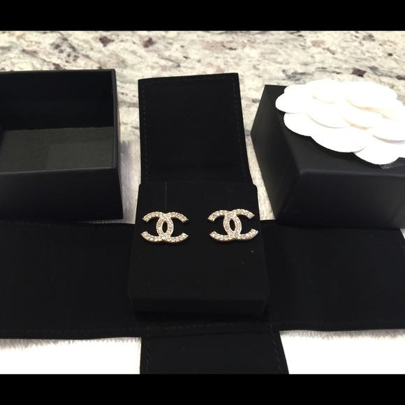 Chanel classic gold CC stud earrings