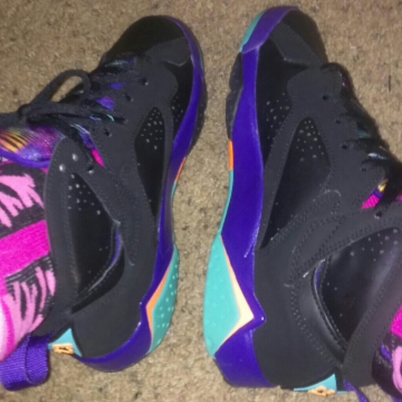 Lola 7's - Picture 2 of 2