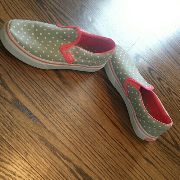 Cute Vans - Picture 2 of 4