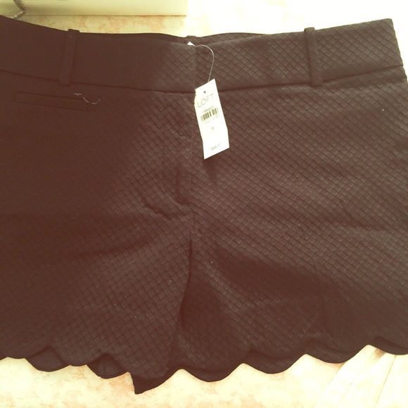 Seersucker scalloped Loft Shorts size 6
