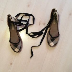 Burberry  shoes