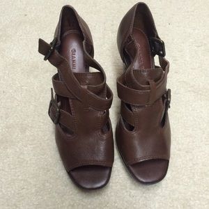 NWOT:  Gianni Bini Shoes in size 6.5.