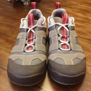 FINAL SALE!!! Never worn Chacos!!!