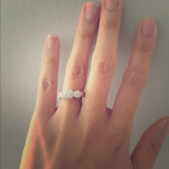 3 stone diamond engagement ring