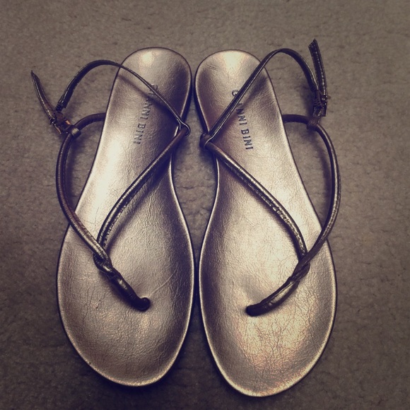 Gianni Bini Sandals:  gold; size 6.5