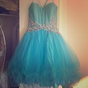 ✨Prom Season Sale✨ Johnathan Kayne cocktail dress