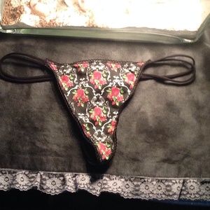 Wet Seal rose thong