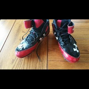 Men's Under Armour football cleats