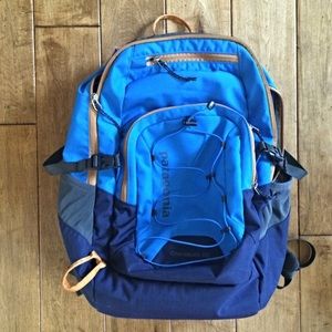 Patagonia 32L chacabuco backpack