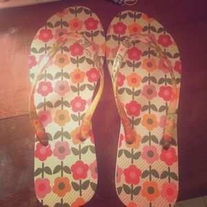 Vera Bradley sandals