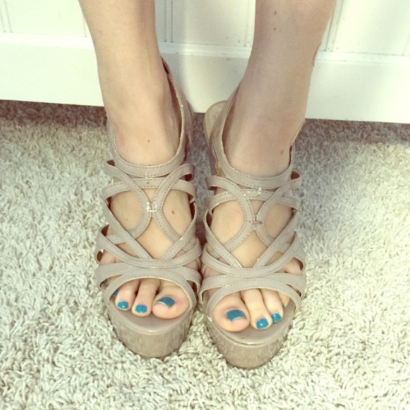 Steve Madden Nude/Taupe P•Woww Platform Wedge