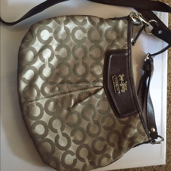 Coach (authentic) cross body bag. Great shape!