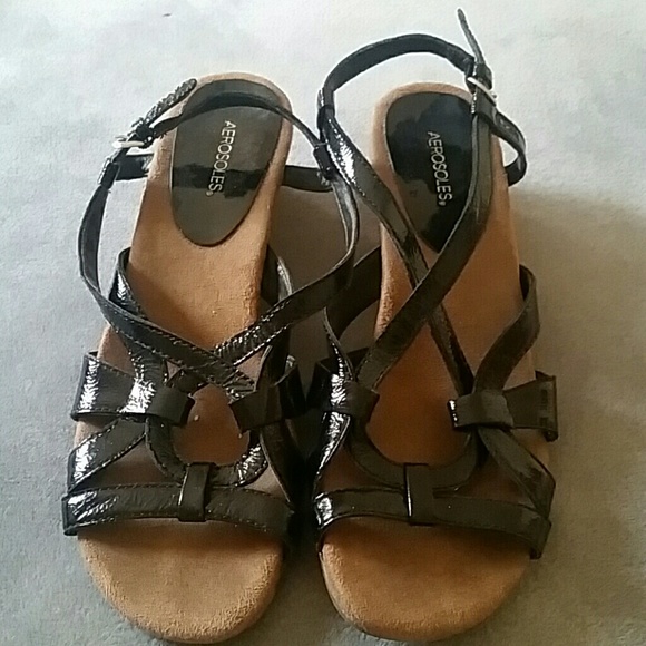 Comfortable black sandals