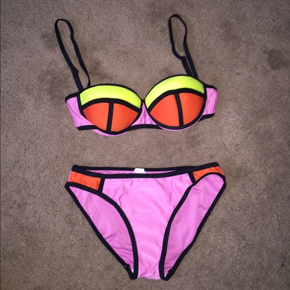 triangl swimwear Outerwear - Brand New Bikini