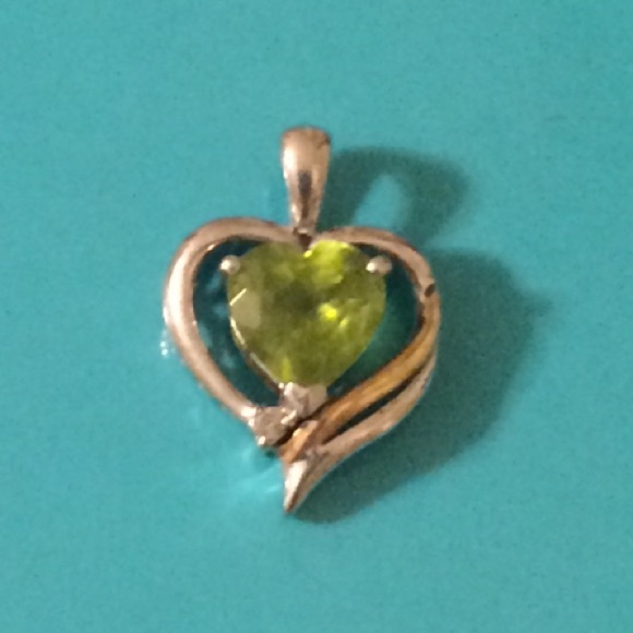 Heart peridot pendant