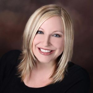 Meet your seller🎀