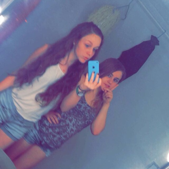 🍓Night Shirt🍓 - Picture 3 of 4