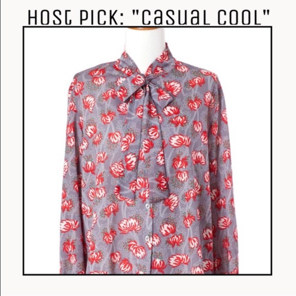 🎉HP 9/30🎉Vintage Secretary Blouse - Picture 3 of 3