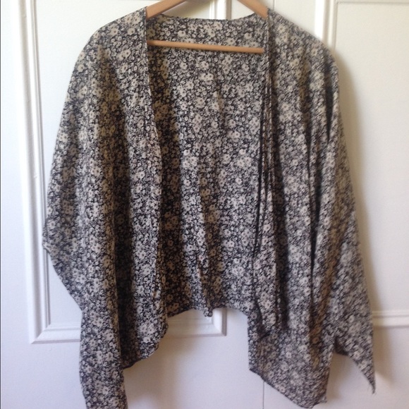 Brandy Melville Kimono