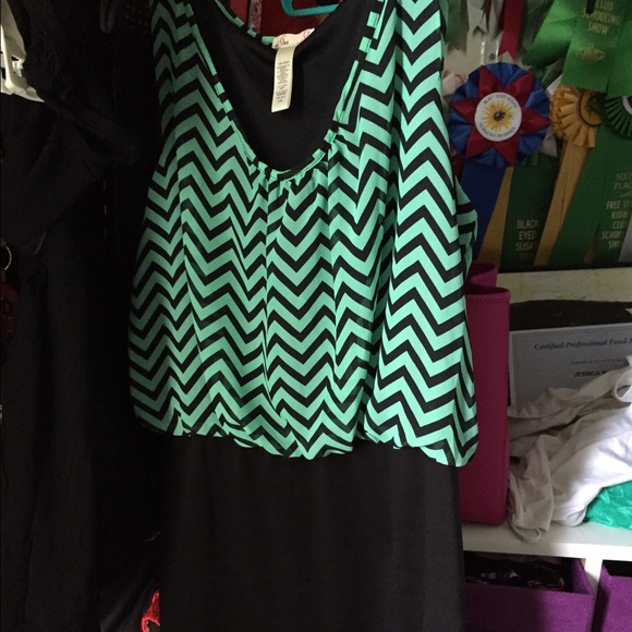 Cute dress! Size large