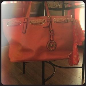 Michael Kors Purse. Pink.