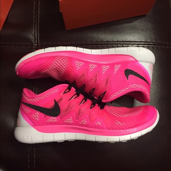 Nike Shoes - Nike Free Run 5.0