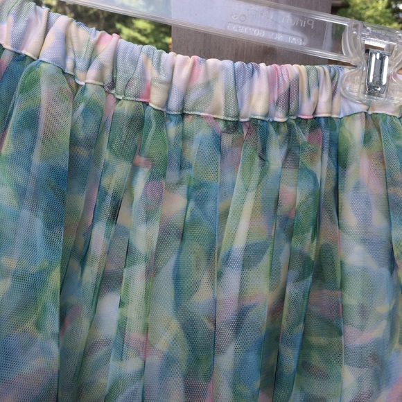 hot and nude punjabi women from Eliseo lauren conrad floral skirt