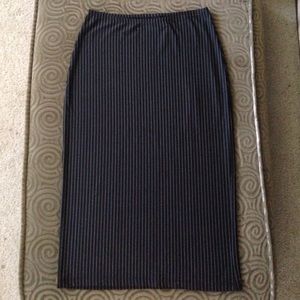 Express Pin Stripes B&W Pencil Skirt XS Express Pin Stripes B&W Pencil Skirt XS