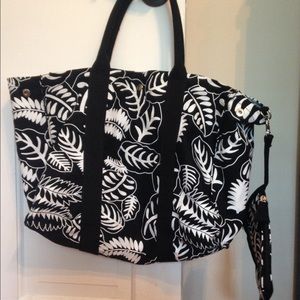 Metropolitan Museum of Art B&W canvas tote