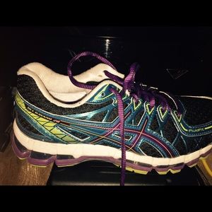 I'm selling because it's big for me is like new