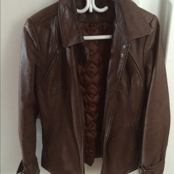 Authentic Danier leather jacket - Picture 3 of 4