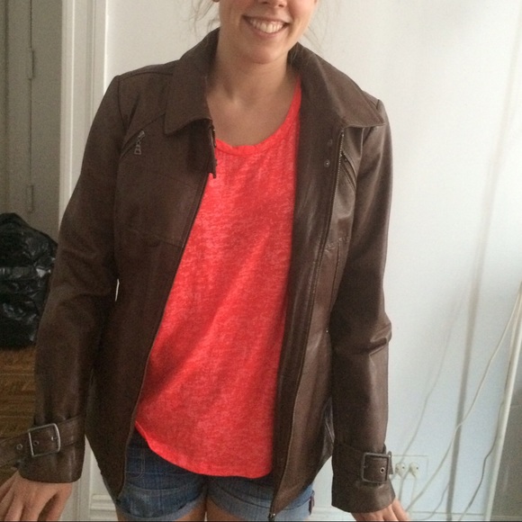 Authentic Danier leather jacket - Picture 4 of 4