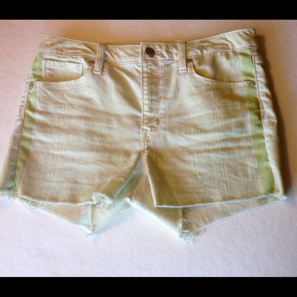 Gap shorts