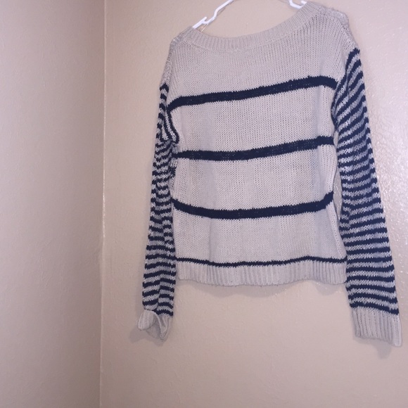 Aztec Sweater - Picture 2 of 3