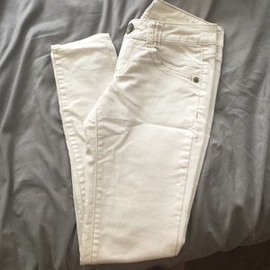 JOLT WHITE JEANS