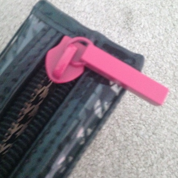 makeup bag - Picture 2 of 2