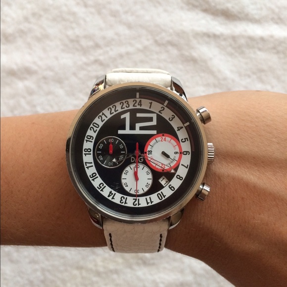 D&G white leather watch