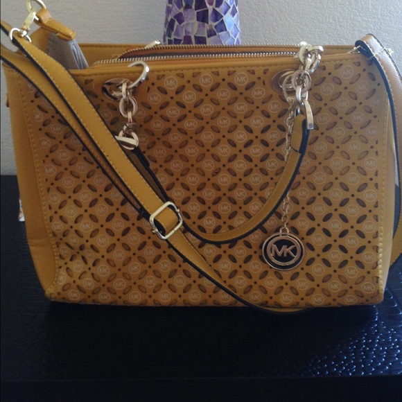 Ml yellow logo tote