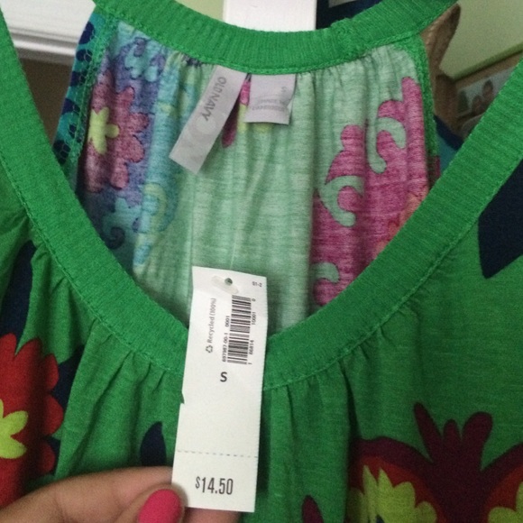 Old Navy tank top NWT - Picture 3 of 3