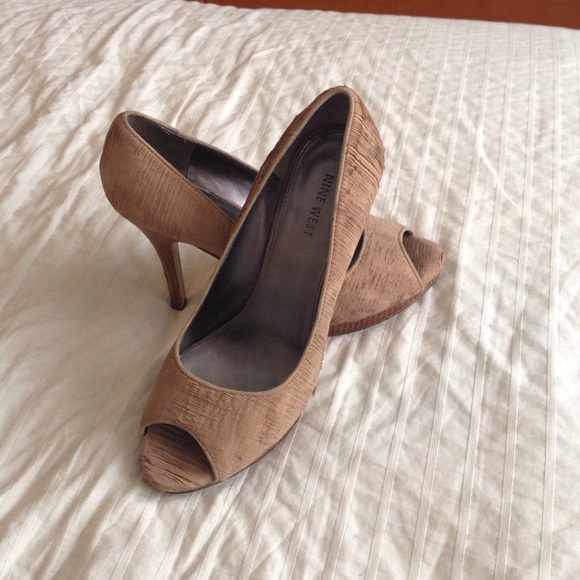 Nine West peep toe 7.5