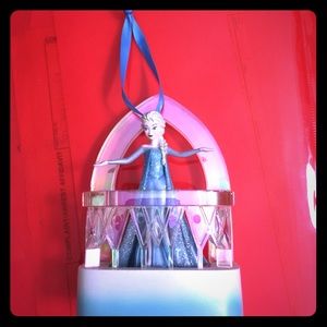 Elsa "Frozen" Singing Ornament ❄️