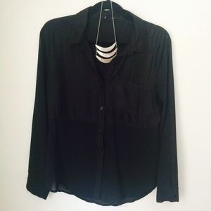 Black Button-Up Top✔️