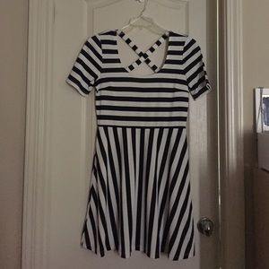 H&M white and navy blue striped dress