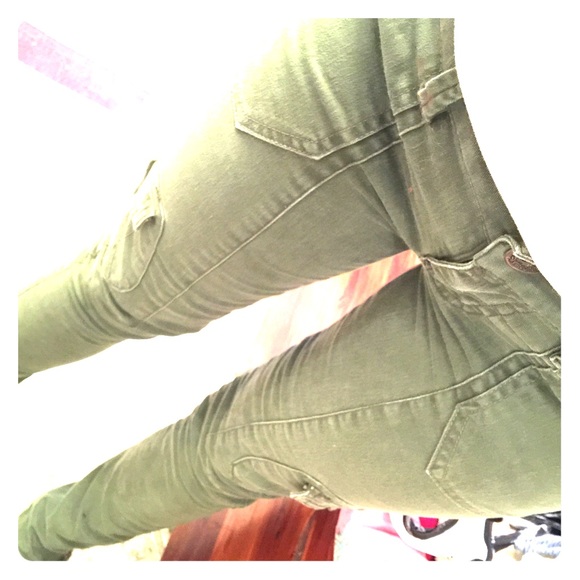 Army green cargo skinnys