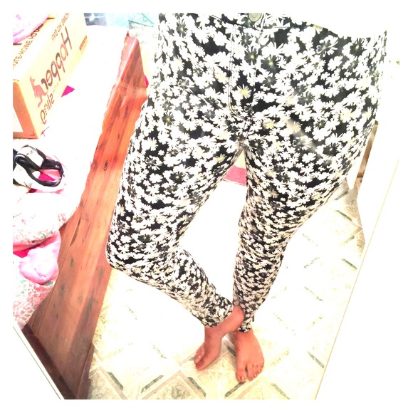 High waisted floral pants
