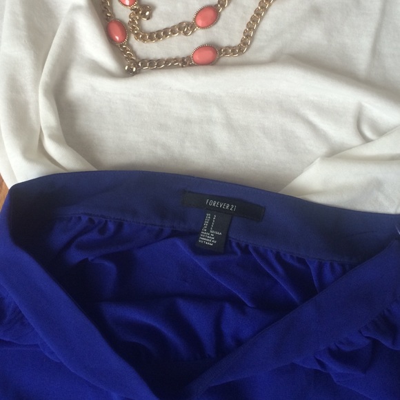 💥SOLD💥 Blue High-Low Skirt - Picture 3 of 3