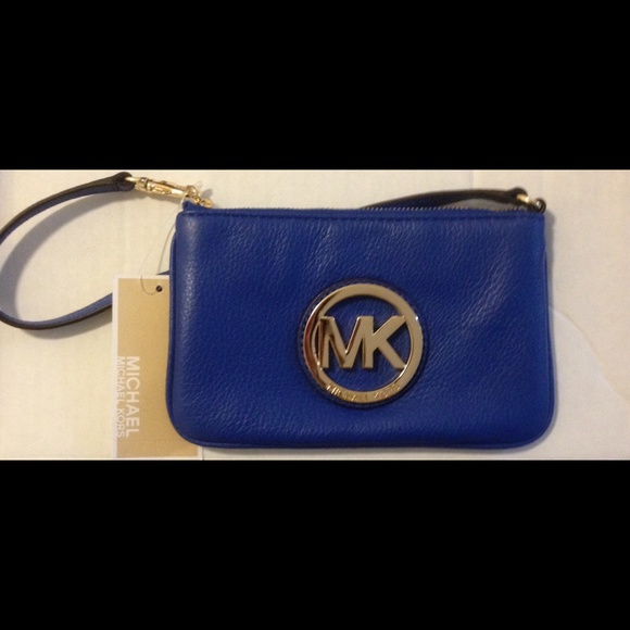 Michael Kors Handbags - NWT Michael Kors stunning blue leather wristlet!