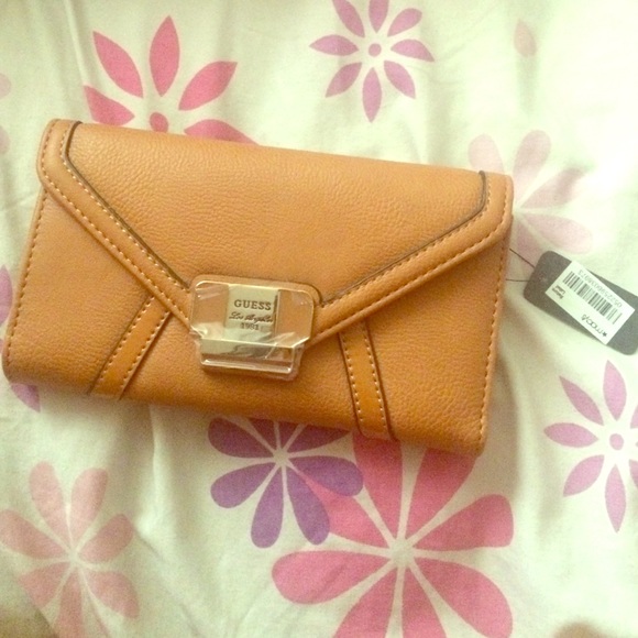 Tan Guess wallet