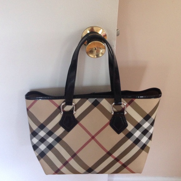 Authentic burberry tote - Picture 3 of 3